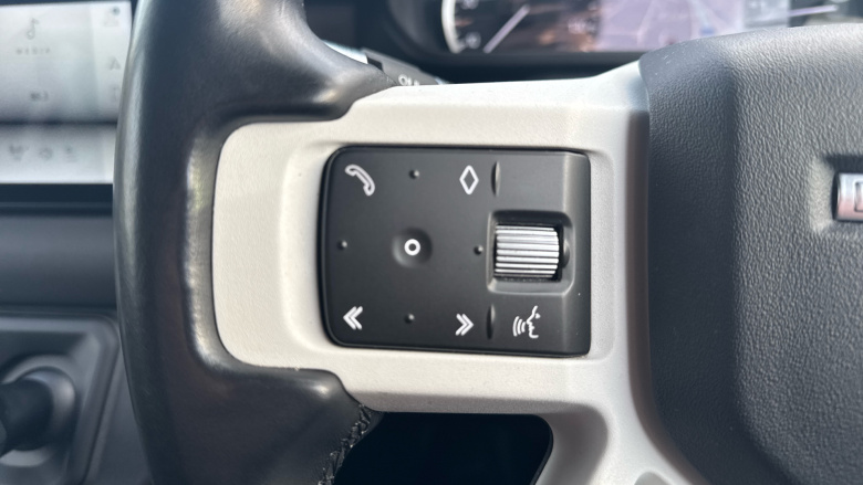 Land Rover Defender 2.0 D200 110 5dr Auto Diesel Estate